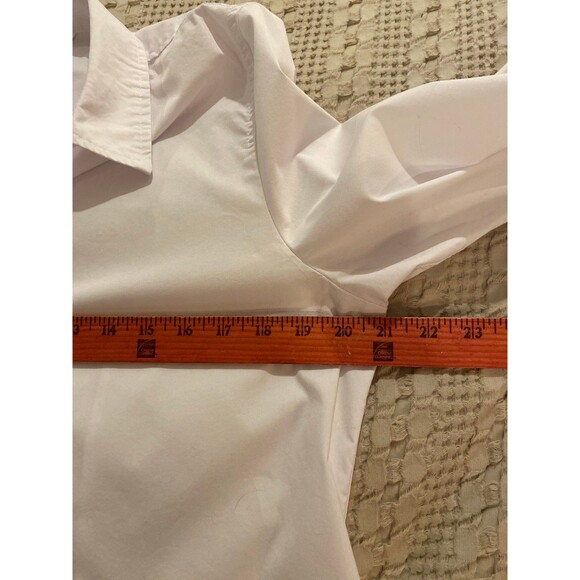 Time and Tru  Womens Blouse Size Large Top Classic White  Fitted Button Down - Picture 9 of 11